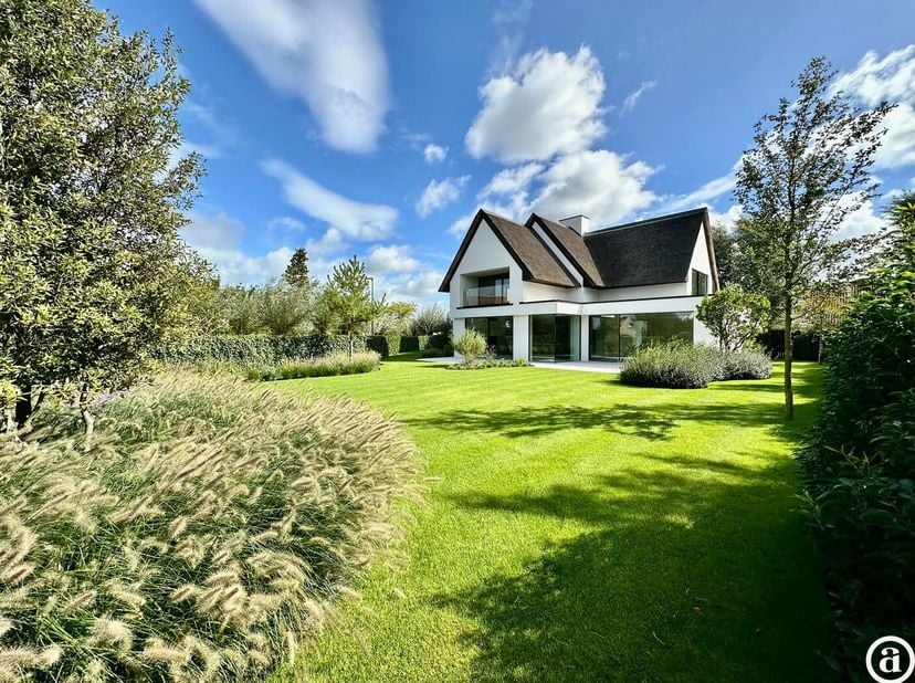 Huis te koop in Kalfstraat 24,
                    8300 Knokke