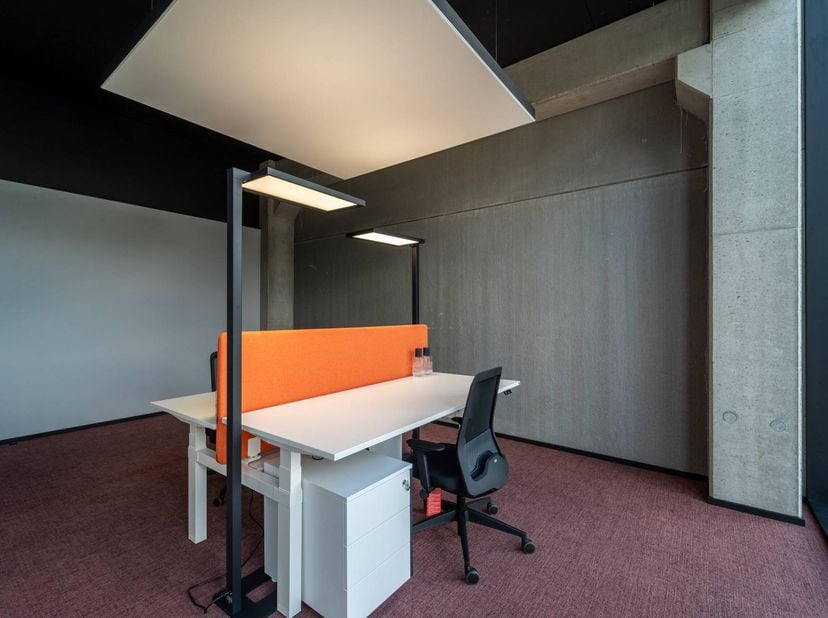 Dans le centre d'affaires V.Futurum, nous proposons des bureaux modernes à louer à Roeselare. Cet établissement commercial innovant est conçu pour con