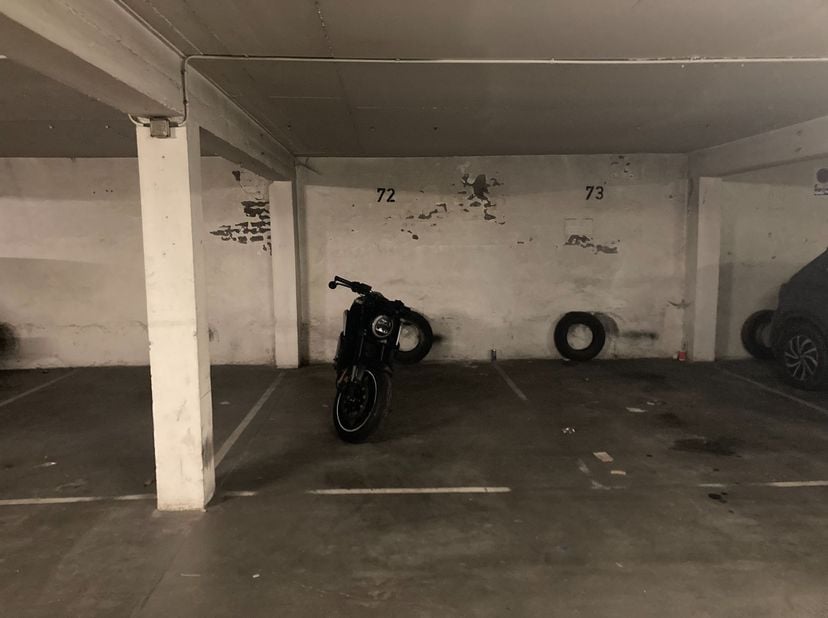 Ondergrondse autostaanplaats te koop in centrum Antwerpen<br />
<br />
Ligging: Pal in het centrum van Antwerpen op de Italiëlei staat deze ondergro