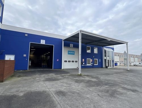                                         Bedrijfsgebouw te huur in Drongen, € 10.600
