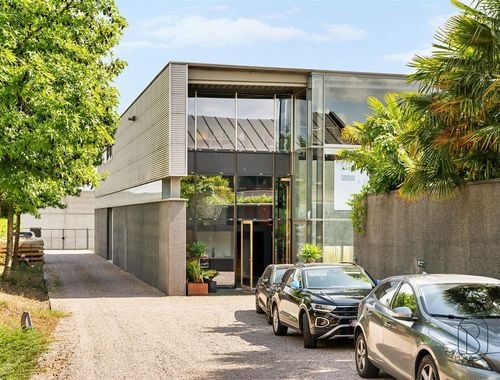                                         Gemengd gebruik te koop in Bevere, € 2.125.000
