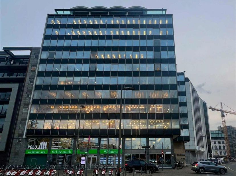 Bien professionnel à vendre
                    à 2000 Antwerpen