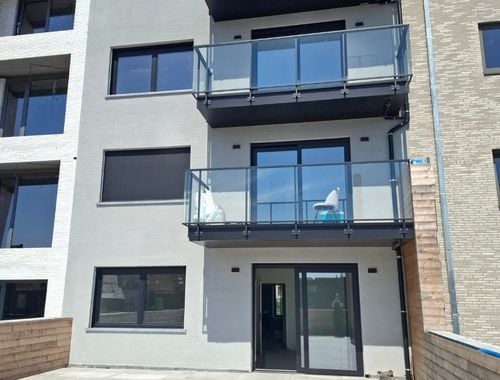                                         Appartement te huur in Eeklo, € 1.025
