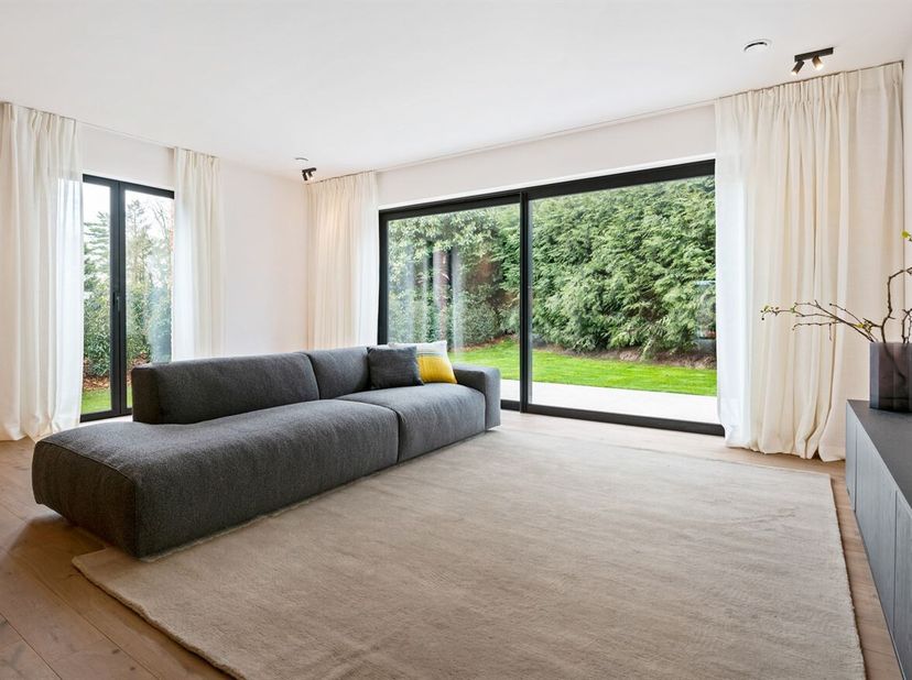 Opendeurdag: 17/06/2026 van 15u tot 16u<br />
Ontdek Residentie t Sant, een unieke nieuwbouwontwikkeling van Jones Construct in het hart van het charm