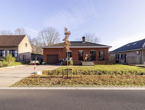                                         Maison unifamiliale à vendre à Oostmalle, € 299.000
