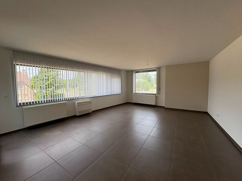 Duplex appartement met 2 slaapkamers, terras en autostandplaats vlakbij op een goede ligging in Diepenbeek. Voor meer informatie ga naar: https://www.