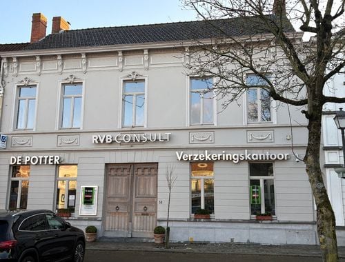                                         Bien commercial à louer à Wakken, € 1.600
