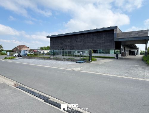                                         Bâtiment d’entreprise à louer à Riemst, € 12.500
