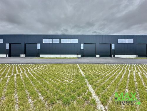                                        Entrepôt sans bureau à louer à Mouscron, € 1.990
