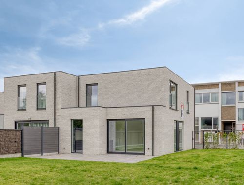                                         Woning te koop in Izegem, € 400.000

