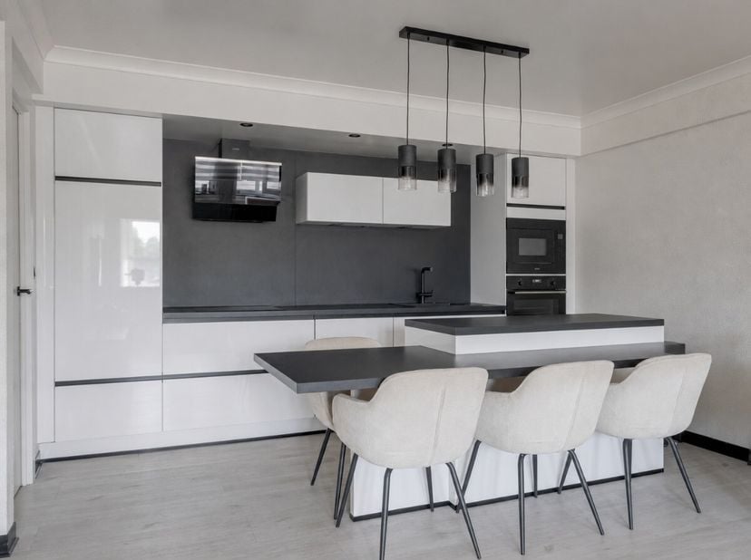 Energiezuinig (B label) en instapklaar appartement in het centrum van Genk, op wandelafstand van winkels, scholen, park en openbaar vervoer.Dit appart