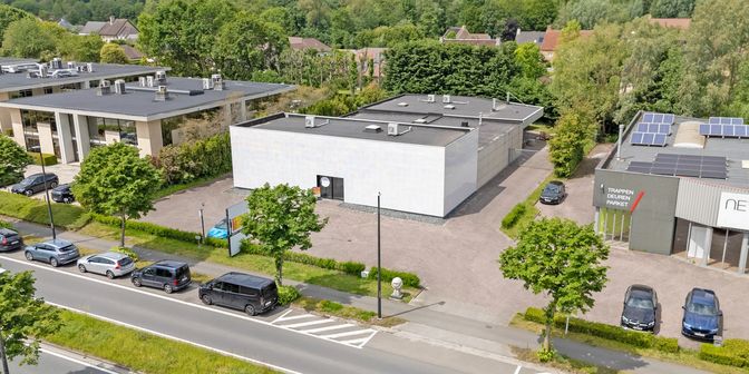 Bedrijfsvastgoed te huur in Xavier De Cocklaan 74, 9830 Sint-Martens-Latem
