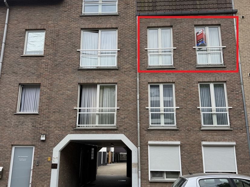 Ruim 2-slaapkamerappartement met terras op toplocatie in hartje Sint-Truiden<br />
<br />
Op een rustige ligging in het centrum van Sint-Truiden bev