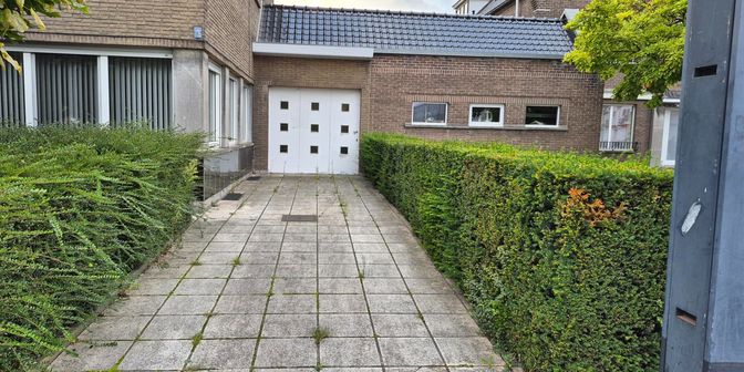 Garage te huur in Voskenslaan 4, 9000 Gent