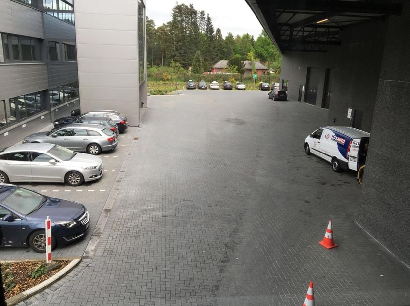 Bien professionnel à louer
                    à 3560 Lummen
