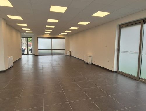                                         Kantoorruimte te huur in Roeselare, € 775
