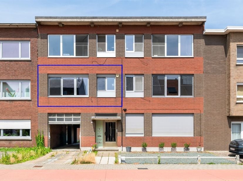 Appartement prêt à emménager avec 2 chambres et un garage, idéalement situé à proximité du centre rural de Duffel-Ouest.<br />
<br />
Cet agréable app