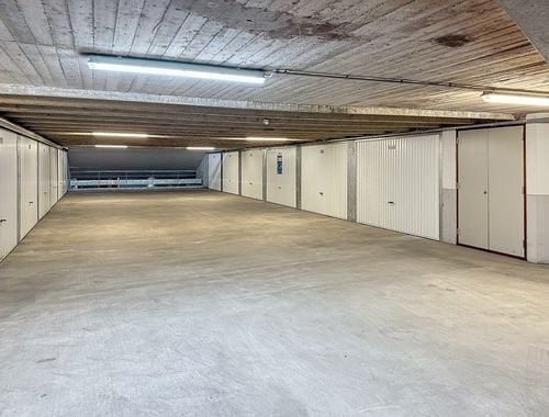                                         Garage à louer à Heist-aan-Zee, € 150
