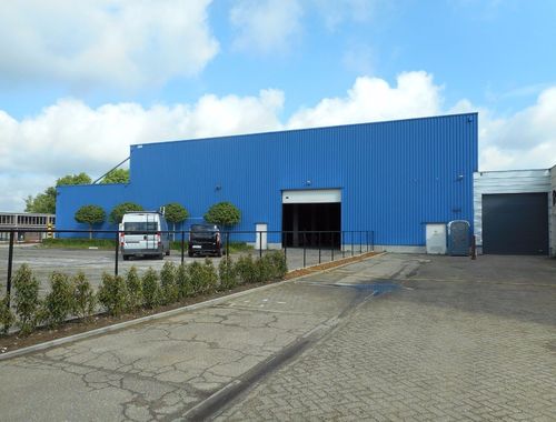                                         Entrepôt à louer à Houthalen, € 302,50
