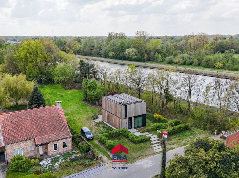 Bent u op zoek naar een instapklare, energiezuinige woning waar ruimte, comfort en een rustige ligging perfect samengaan? Dan is deze prachtige BEN-wo
