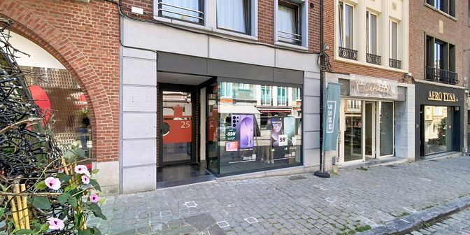 Bien professionnel à louer à 7500 Tournai