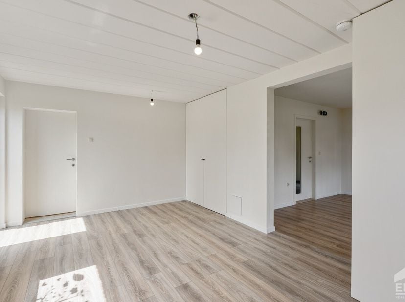 [[ CE BIEN PARTICIPE À LA JOURNÉE MAISONS OUVERTES ERA LE 13/6 DE 13:00 À 14:00 ]]<br />
Ce bien participe à la Journée Maisons Ouvertes ERA. Visitabl