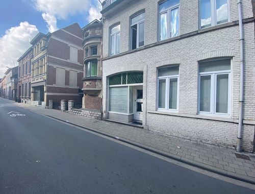                                         Immeuble d'appartements à vendre à Izegem, € 399.000
