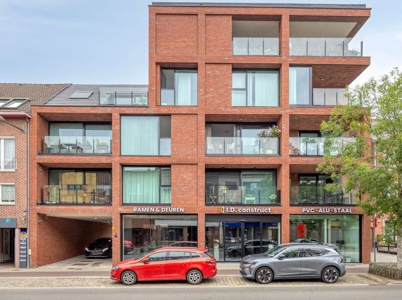 Instapklaar en energiezuinig appartement met ruim terras en prachtig open zicht in Willebroek. Dit recent appartement uit 2022 combineert moderne arch