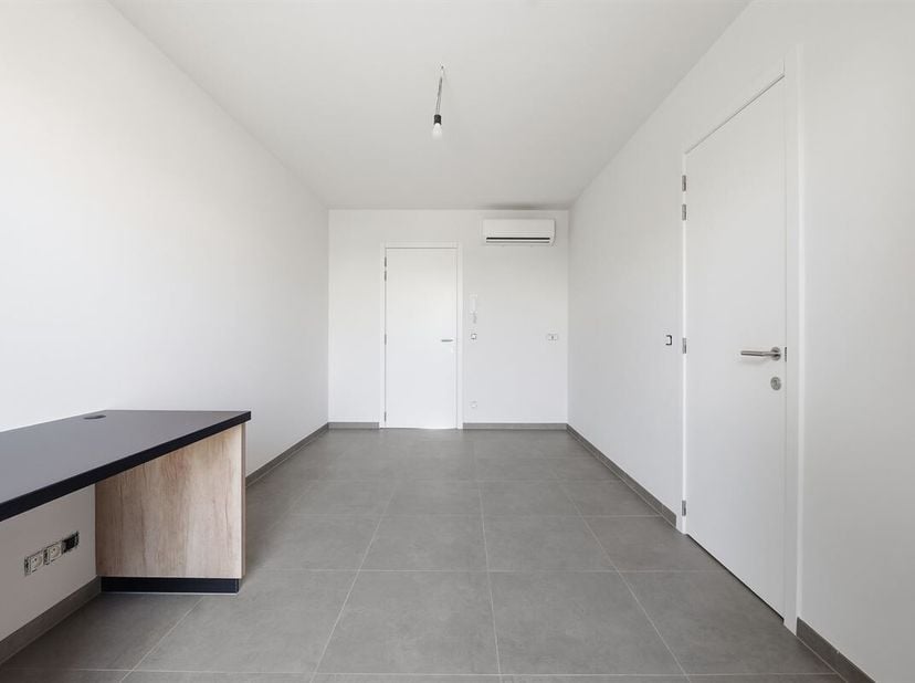 STUDENT GEZOCHT VOOR GLOEDNIEUW KOT<br />
Deze kleinschalige &amp; gloednieuwe studentenresidentie genaamd PAS is gelegen in Geel. De locatie is perfect o