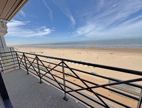                                         Appartement à vendre à Sint-Idesbald, € 650.000
