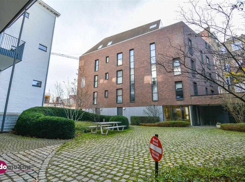 Appartement d'une chambre au rez-de-chaussée &amp; parking à Leuven<br />
Cet appartement au rez-de-chaussée offre tout ce dont vous avez besoin pour une