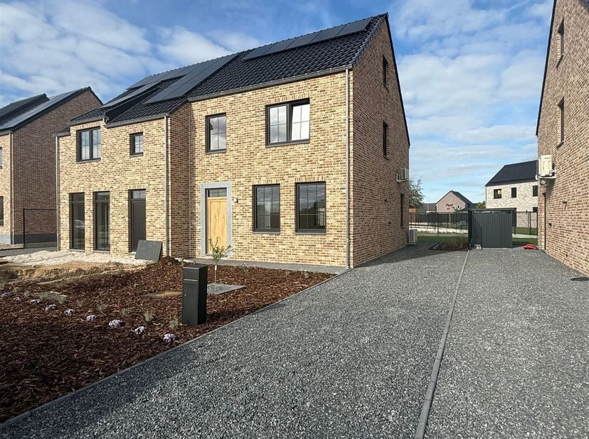 Huis te huur in Simpelstraat 13,
                    3640 Kinrooi