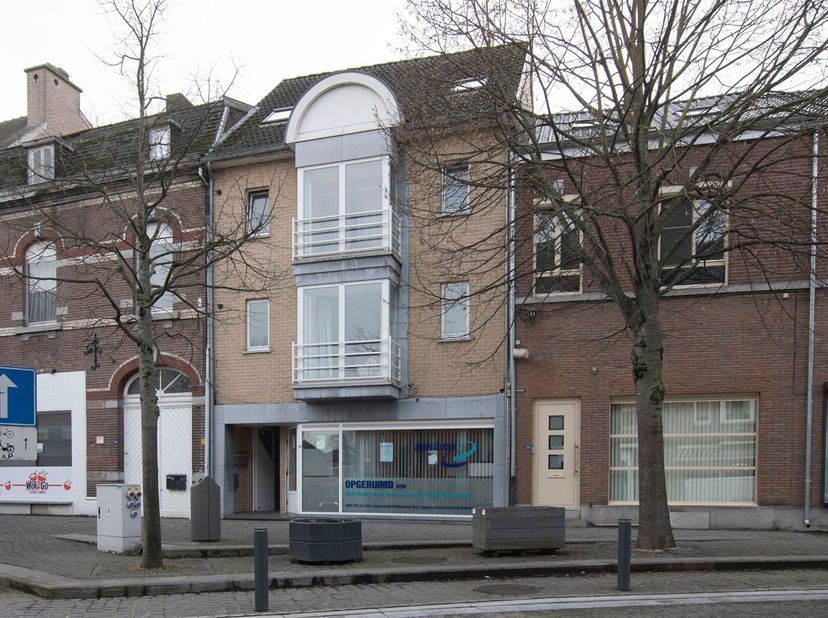 Bien professionnel à louer
                    à 3740 Bilzen