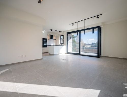                                         Appartement te huur in Kruishoutem, € 975
