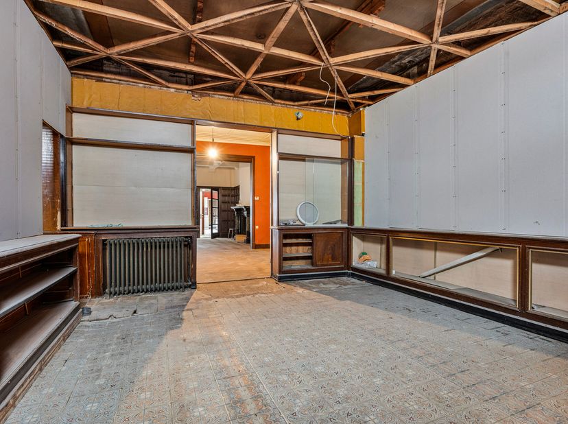 Bien professionnel à vendre
                    à 3290 Diest