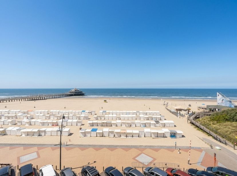 Blankenberge: Instapklaar appartement met zeezicht, 3 slaapkamers en mogelijkheid garage te koop! Op de 5e verdieping van residentie "Savannah", Zeedi
