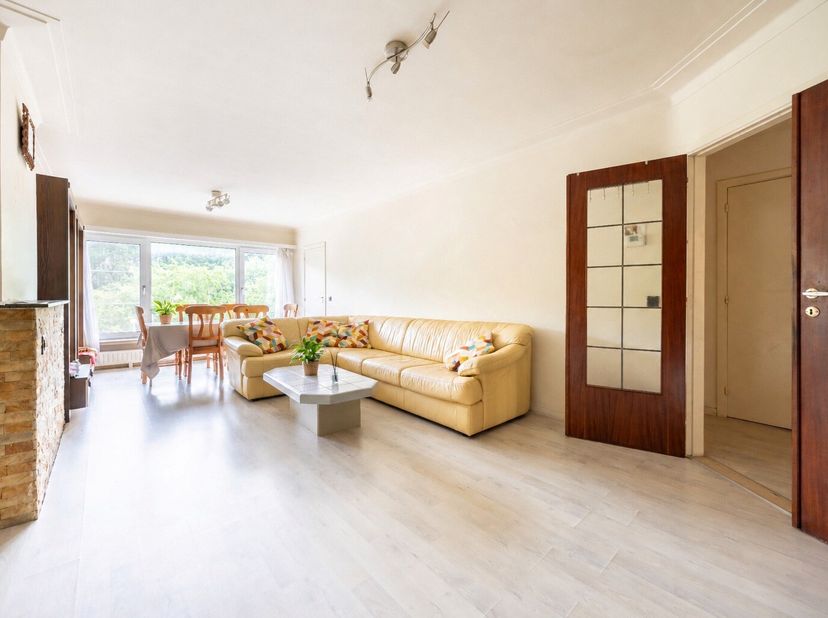 Bent u op zoek naar een leuk appartement (85m²) met twee slaapkamers of net naar een ideale investering voor te verhuren? Dan stellen wij graag deze o