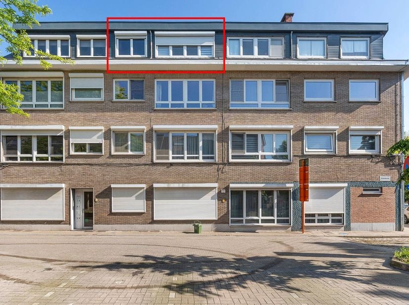 Ontdek dit leuk appartement, ideaal gelegen op wandelafstand van het bruisende centrum van Hasselt.&amp;nbsp;<br />
Het appartement werd energetisch en es