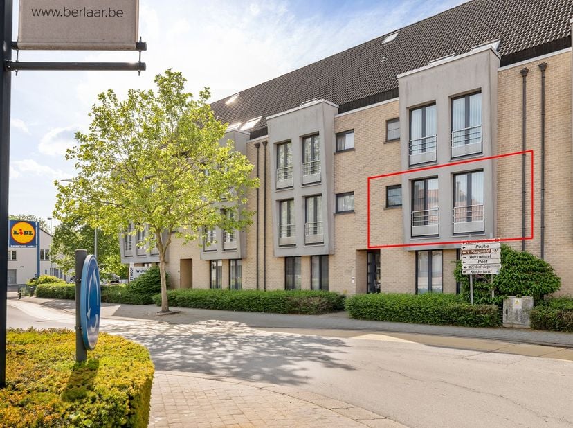 Instapklaar appartement met 2 slaapkamers in hartje Berlaar.<br />
<br />
Op zoek naar een comfortabel en energiezuinig appartement op een toplocatie?