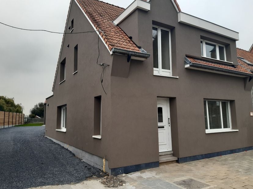 Huis te huur in Heurnestraat 280,
                    9700 Heurne