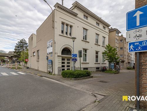                                         Bureaux à vendre à Izegem, € 54.000
