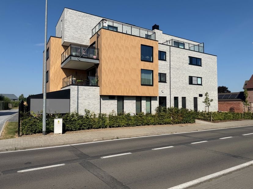 Ontdek dit prachtige appartement van 2024 gelegen aan de Notelarestraat in Wellen, een ideale locatie voor zowel starters als investeerders. Dit insta