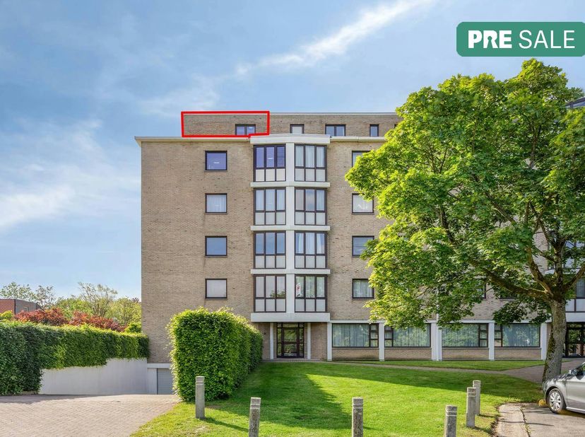 Cet appartement d'une chambre entièrement rénové d'une surface habitable de 47 m² est situé dans un excellent emplacement, au 7 Sint Martinusplein à H