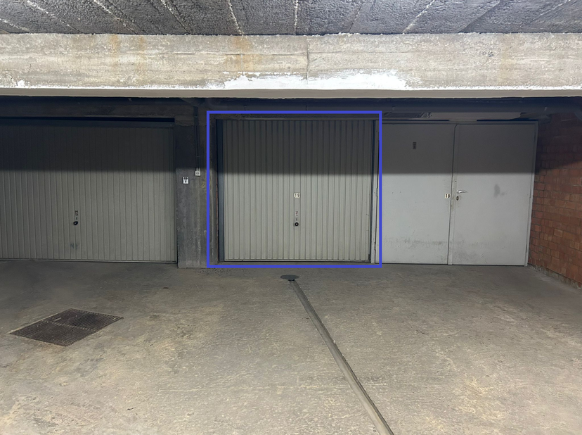 Dans le quartier « Ertbrugge » à Deurne, à proximité du parc communal Bremweide, de l’Ertbruggedreef et du célèbre stade du Bosuil, vous découvrez ce
