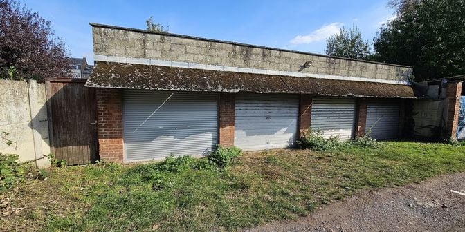 Garage à vendre à Digue de Cuesmes, 7000 Mons