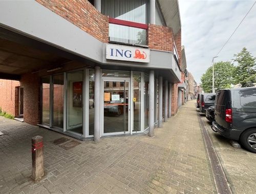                                         Handelsgelijkvloers te huur in Beerse, € 3.750
