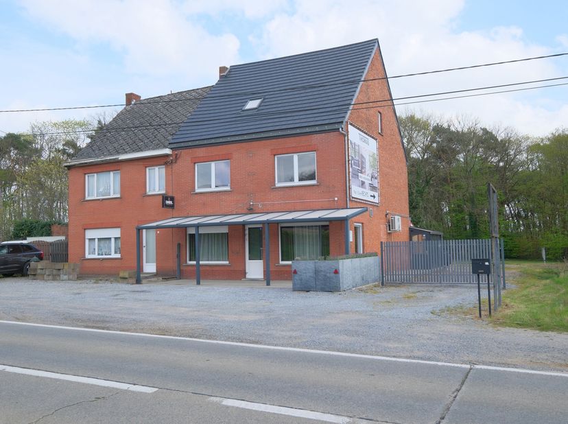 Maison à vendre
                    à 3290 Deurne