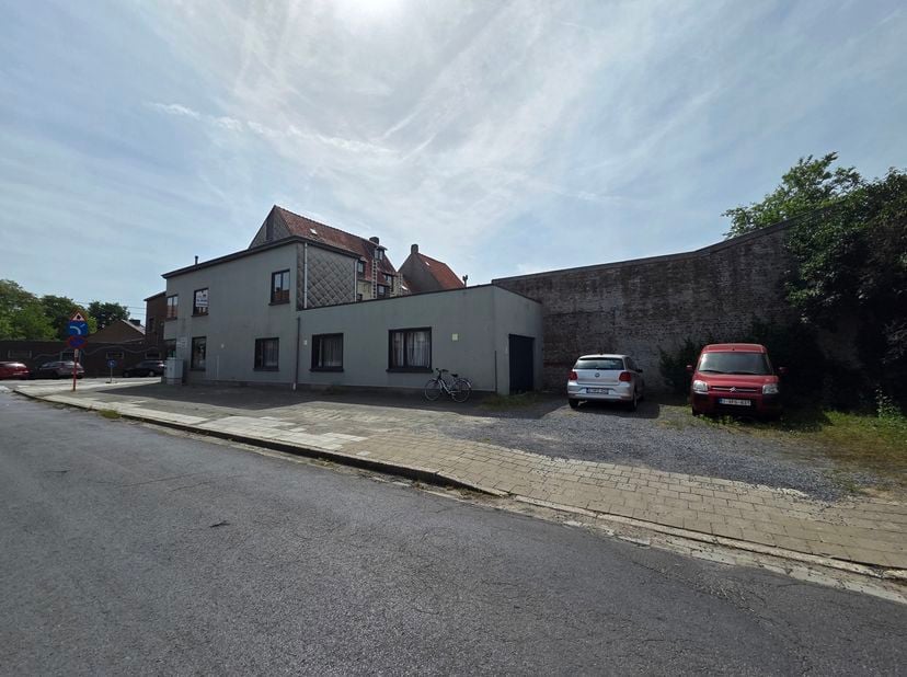 Grond te koop in Walle 98,
                    8500 Kortrijk