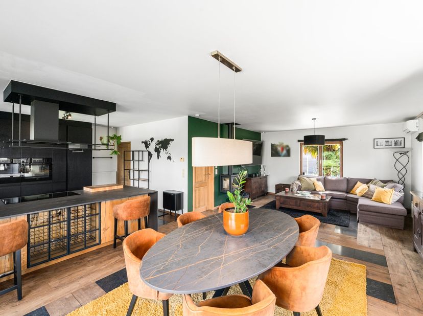 Maison à vendre
                    à 8587 Helchin