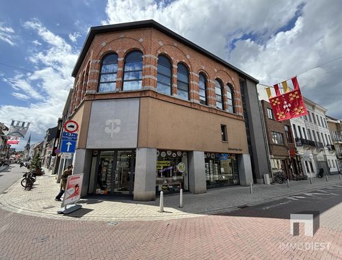                                         Bâtiment commercial à vendre à Diest, € 397.000
